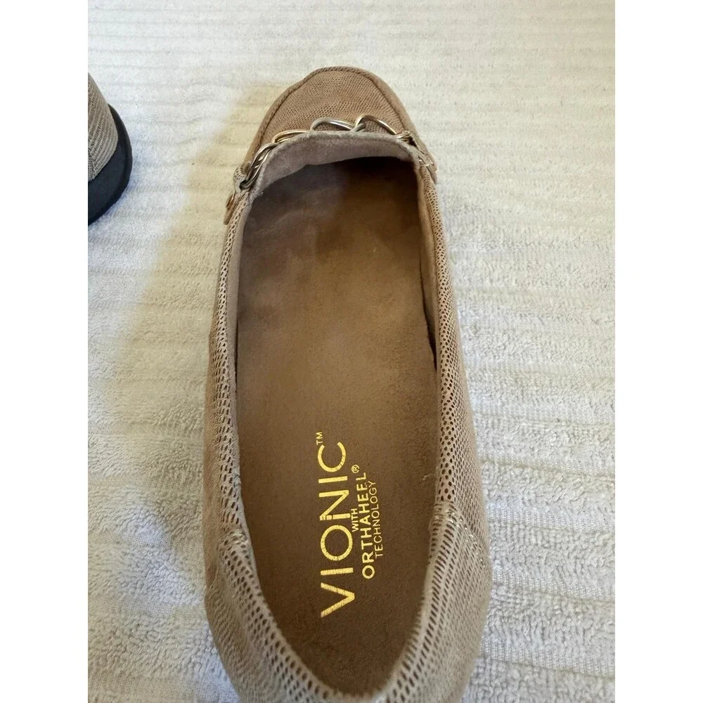 Vionic Womens Loafer Flat Taupe Lizard Print Chain Accent Size 8 Orthoheel